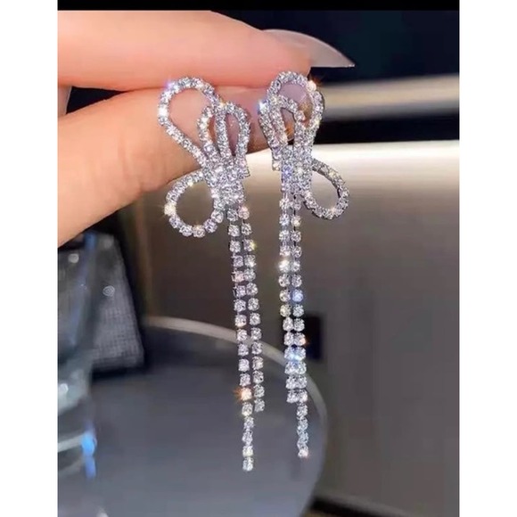 NEW Earrings 4" Clear Rhinestone Tassle Dangle drop stud Post trendy jewelry ma0 - Picture 1 of 5
